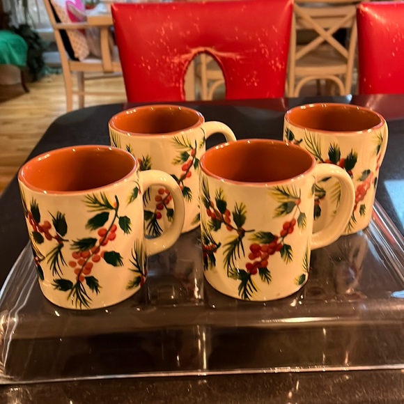 Wendover Lane Dining Wendover Lane Christmas Holly Coffee Mugs